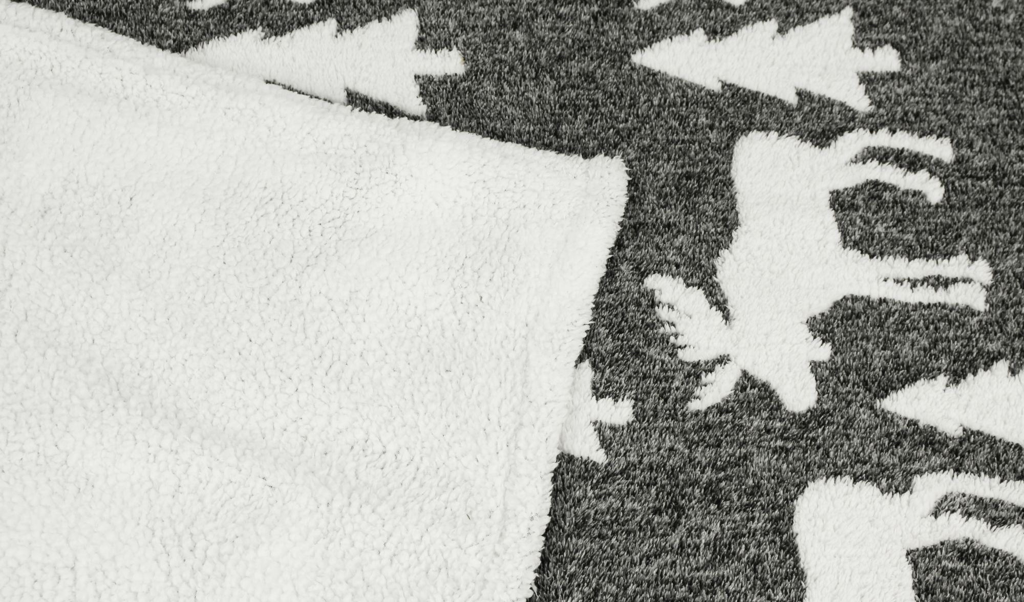 Kuscheldecke "Elch" im Frank Flechtwaren Online Shop für Herbst kaufen Kuscheldecke "Elch" im Frank Flechtwaren Online Shop für Herbst kaufen