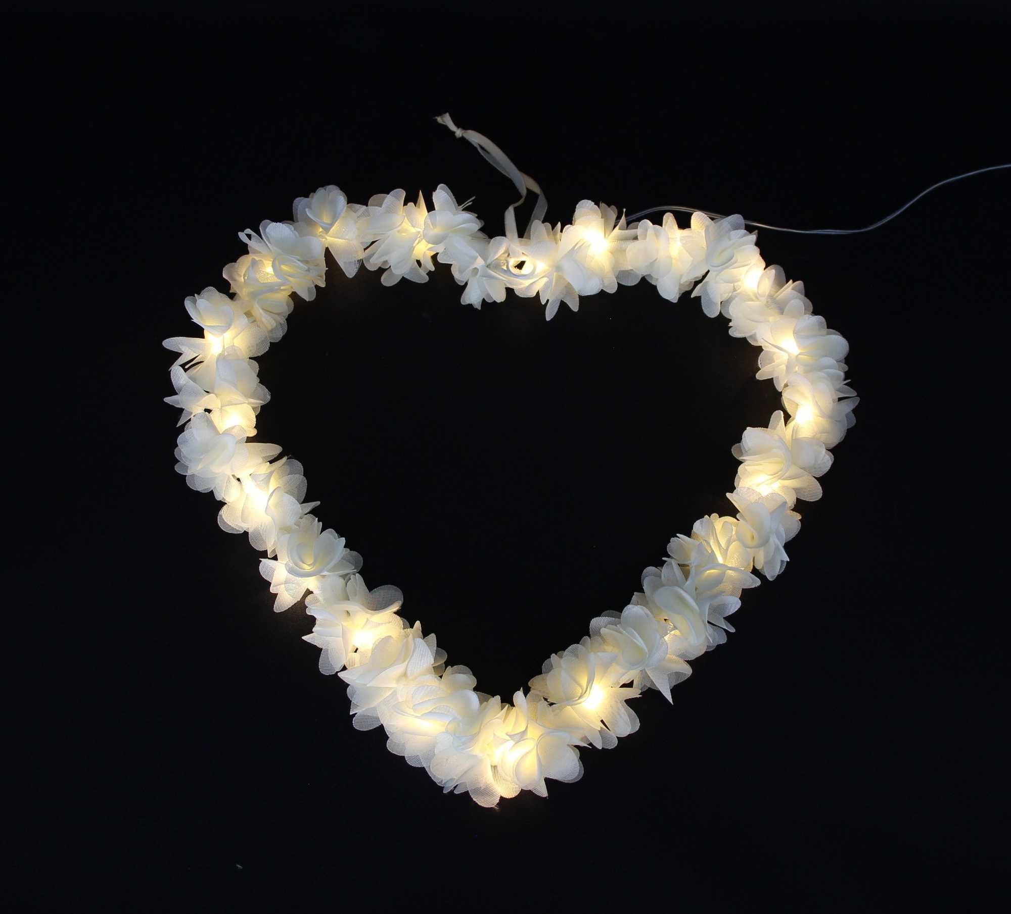 LED-Hänger "Blütenherz" im Frank Flechtwaren Online Shop für Ostern kaufen LED-Hänger "Blütenherz" im Frank Flechtwaren Online Shop für Ostern kaufen