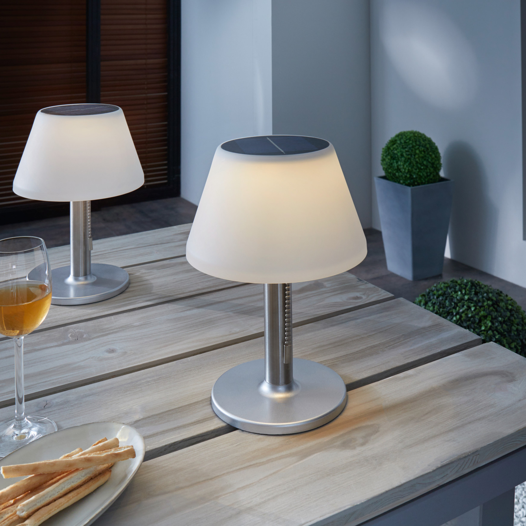 LED-Tischlampe "Solar"  im Frank Flechtwaren Online Shop kaufen