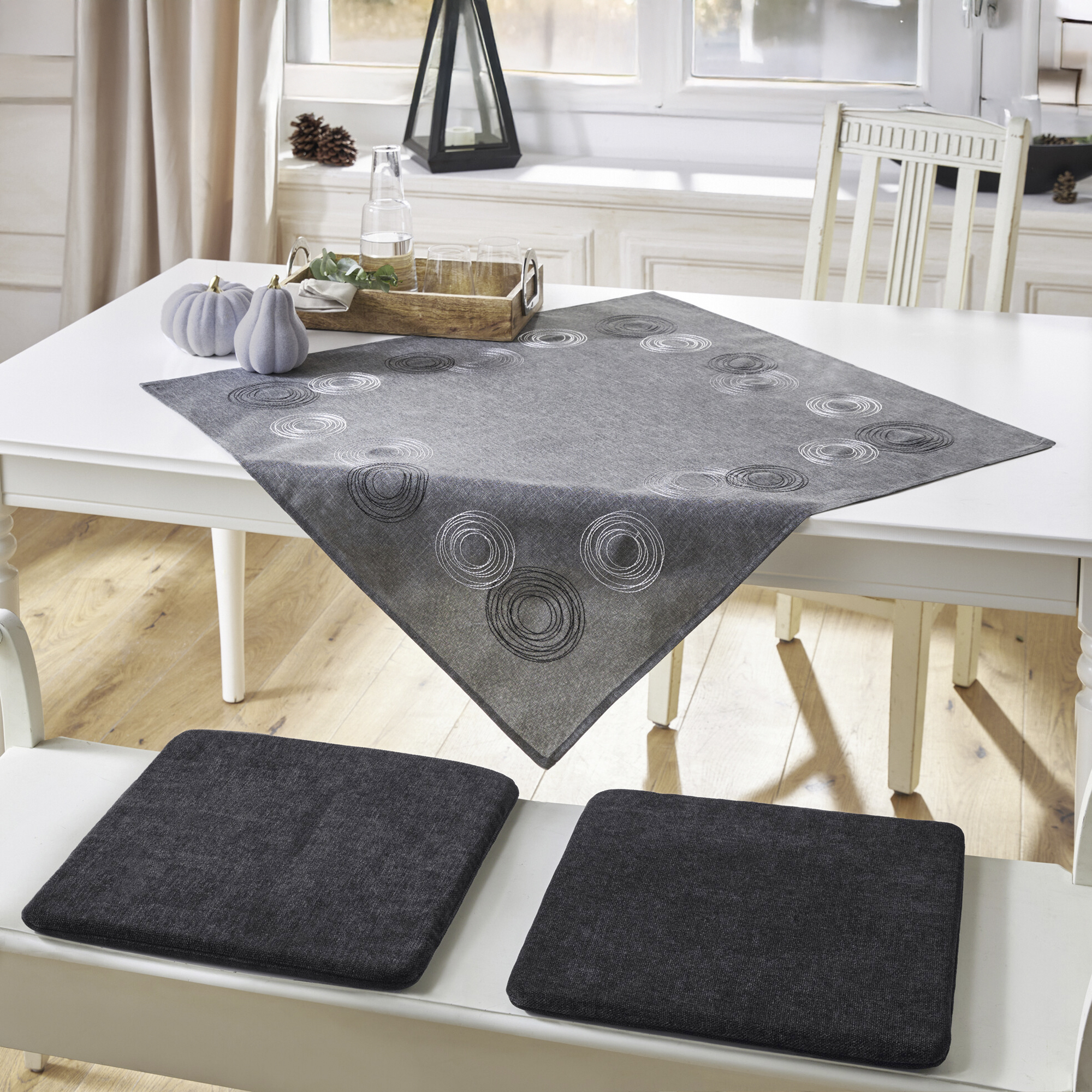 Sitzkissen "Black" im Frank Flechtwaren Online Shop für Herbst kaufen Sitzkissen "Black" im Frank Flechtwaren Online Shop für Herbst kaufen
